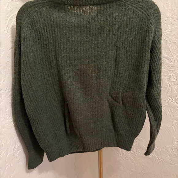 Everlane Cocoon Crew Alpaca Women’s Forest Green Sweater - Picture 4 of 4